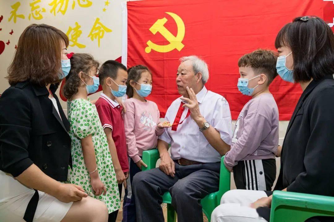 反腐专题片上的陈戌源vs今天被告席上的陈戌源